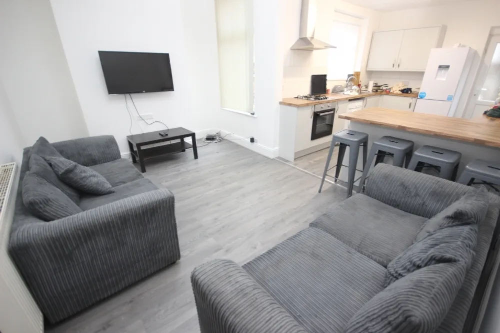 Alderson Road, L15