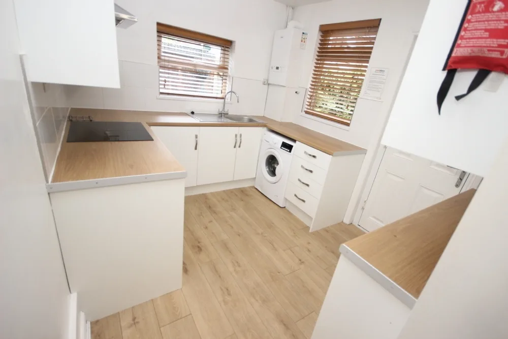 Bagot Street, L15