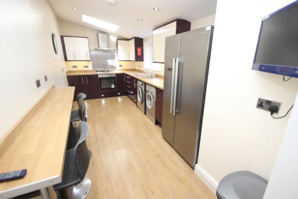 Bagot Street, L15