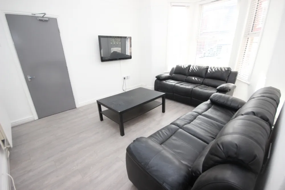 Alderson Road, L15