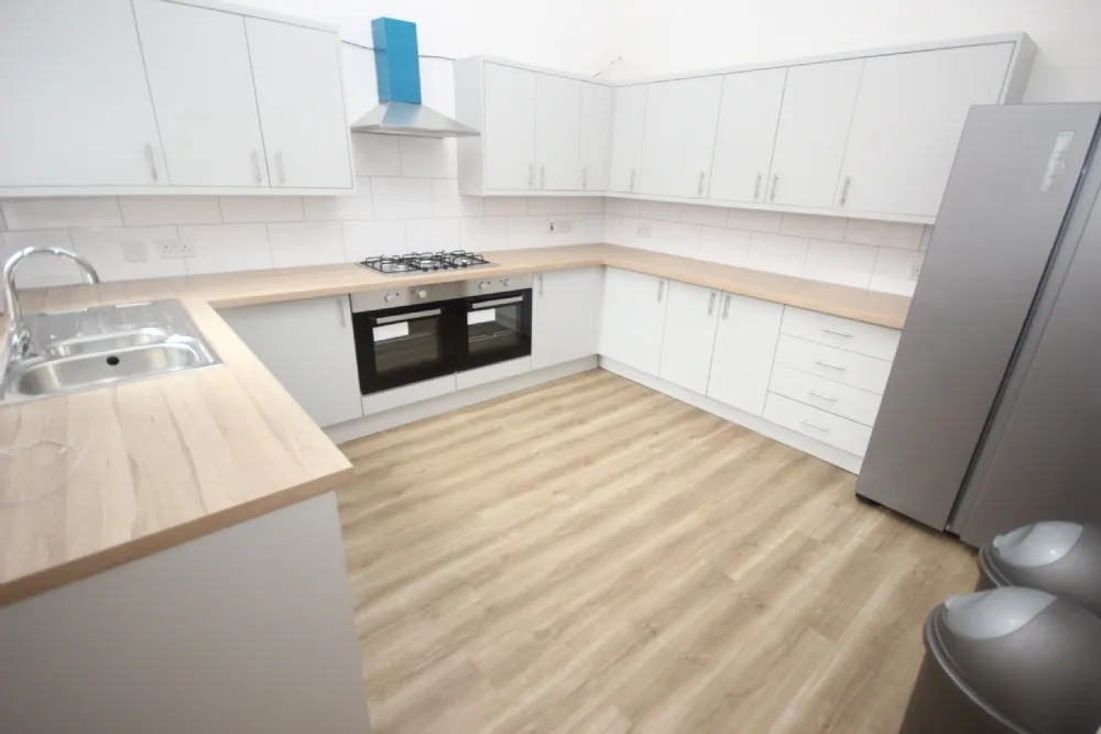 Langdale Road, L15