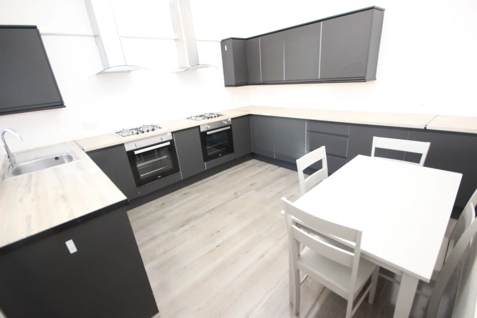 Langdale Road, L15