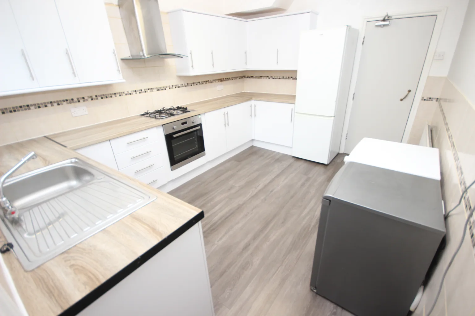 Lidderdale Road, L15