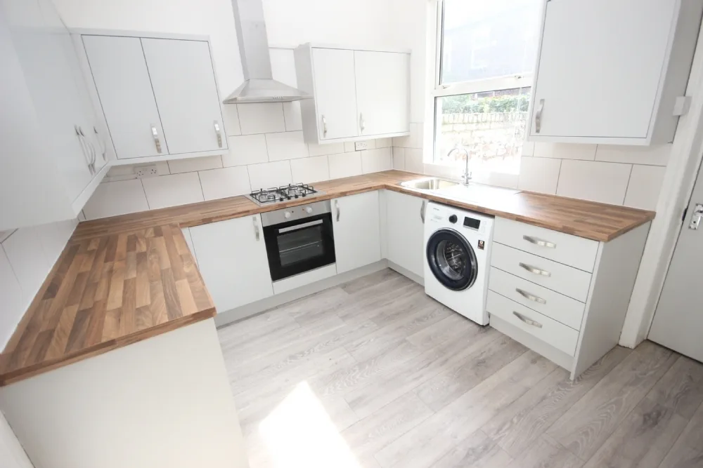 Kenmare Road, L15