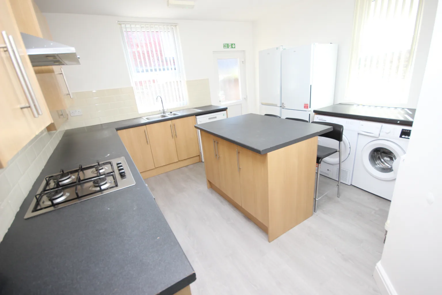 Ferndale Road, L15