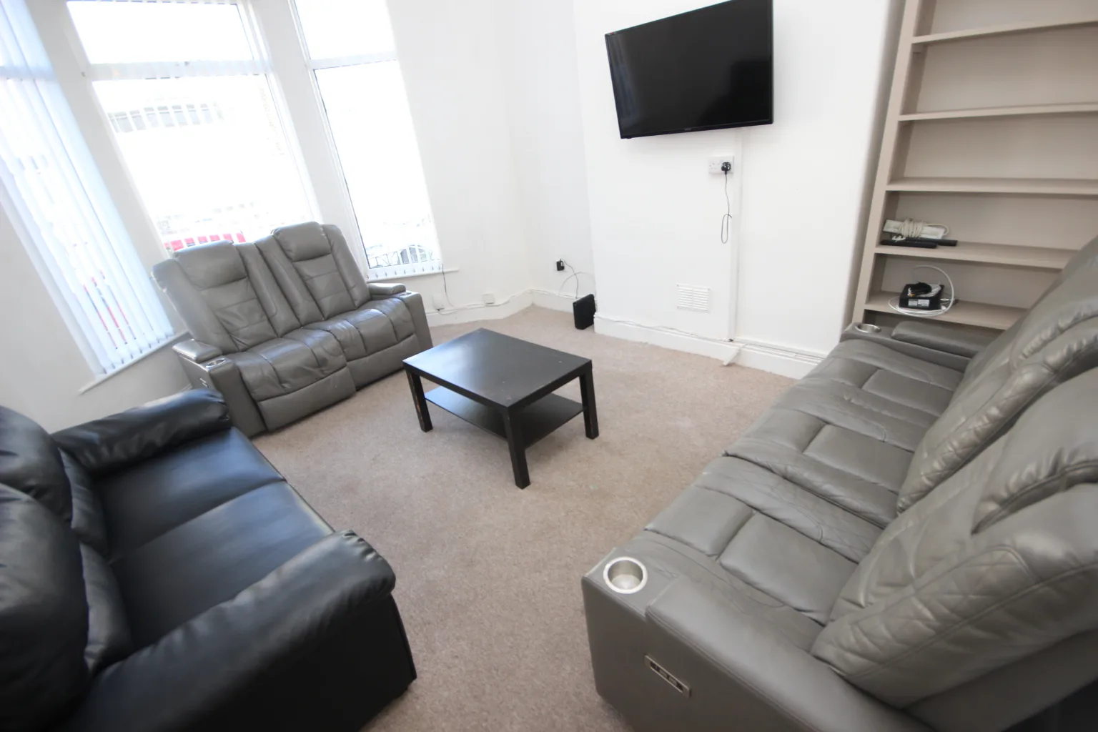 Brookdale Road, L15