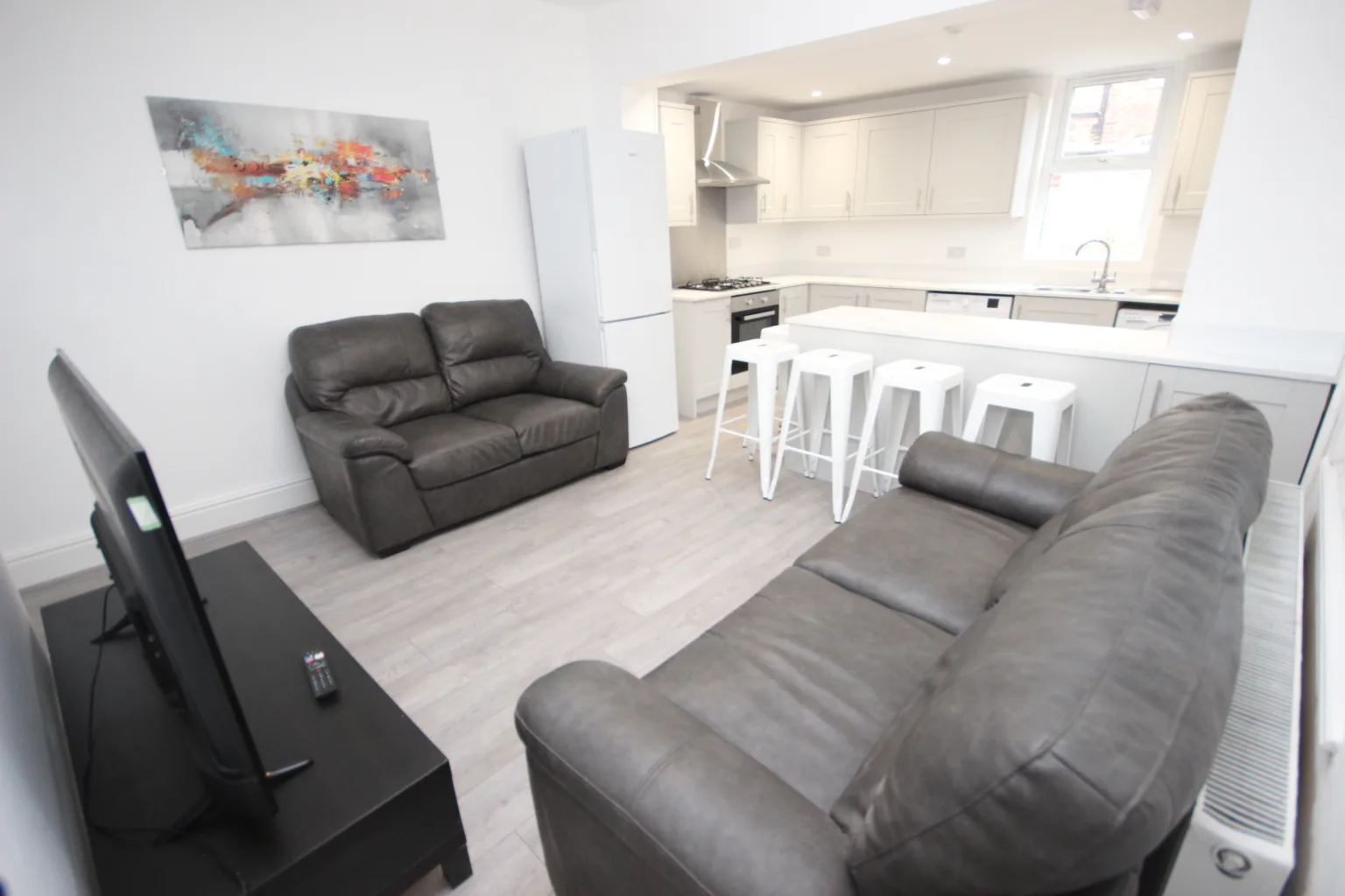 Langdale Road, L15