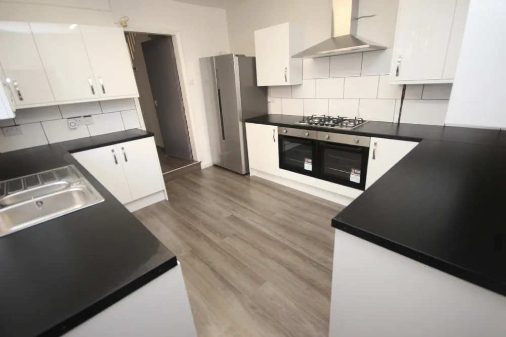 Lawrence Road, L15