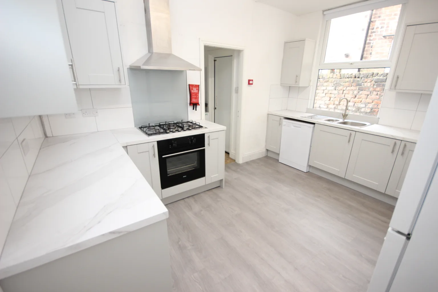 Ferndale Road, L15