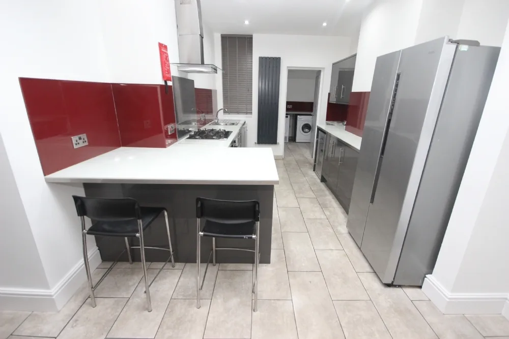 Avondale Road, L15
